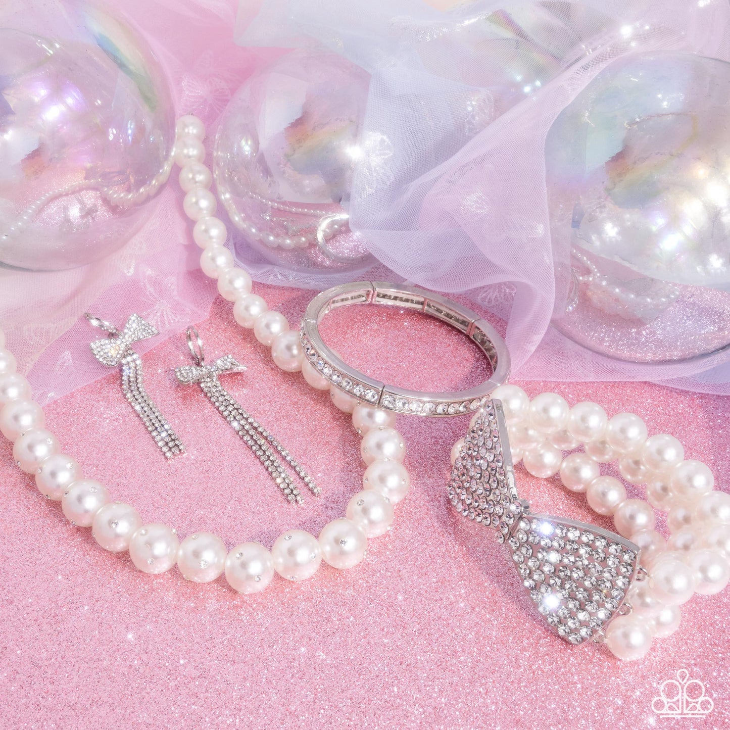 Fiercely 5th Avenue White Pearl Complete Trend Blend Fashion Fix Set (August 2024) - Paparazzi Accessories Item #FFA-0824