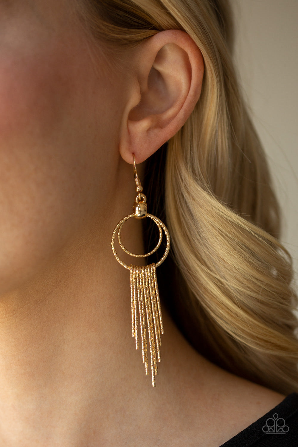 Eye-Catching Edge Gold Earring - Paparazzi Accessories