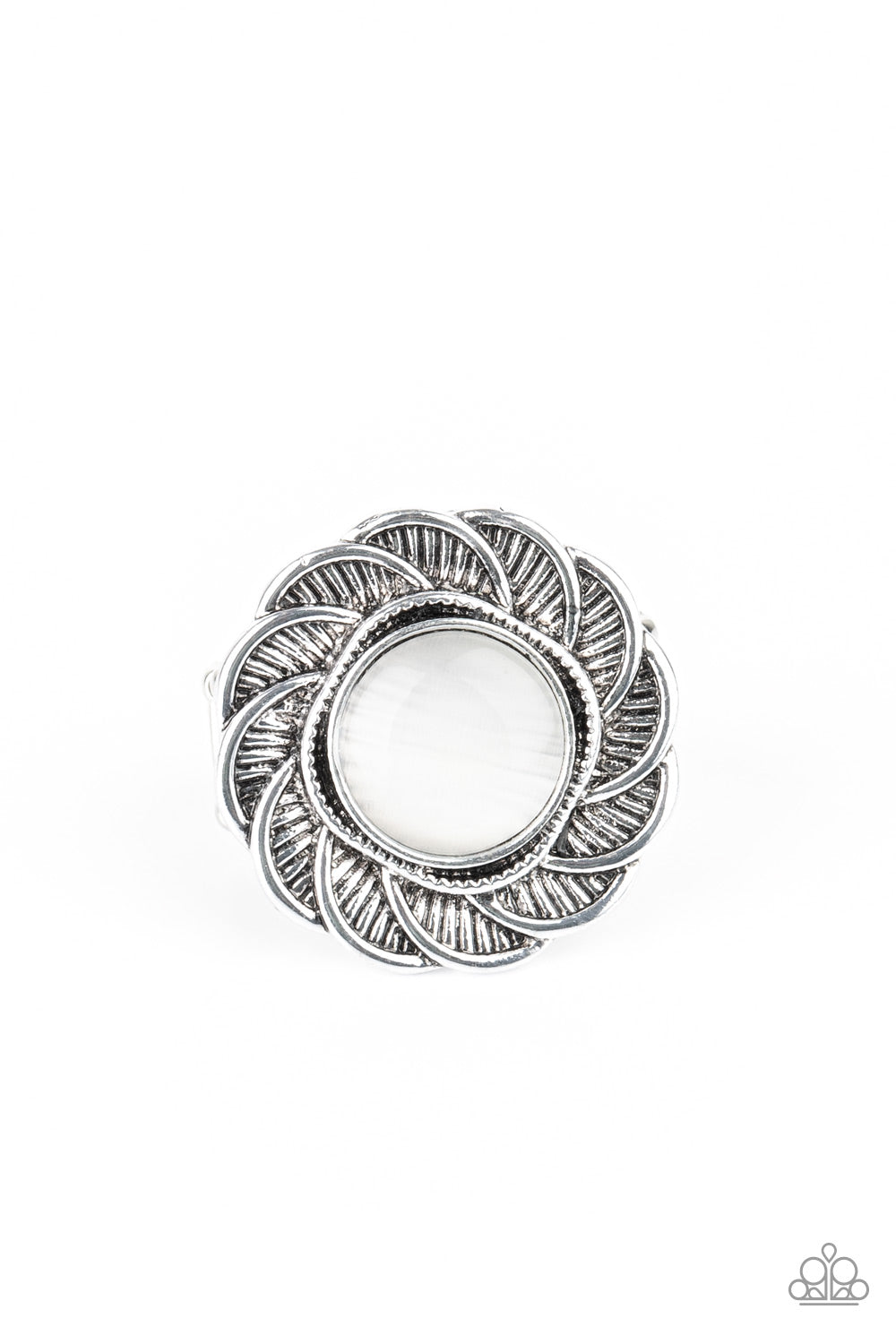 Gardenia Glow White Ring - Paparazzi Accessories