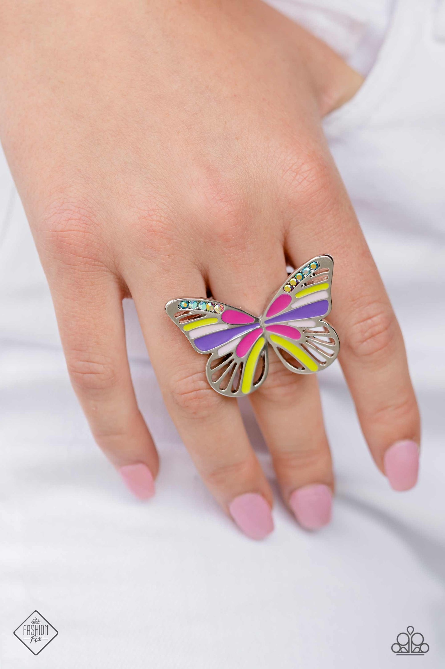 Glimpses of Malibu Butterfly Complete Trend Blend Fashion Fix Set (August 2023) - Paparazzi Accessories