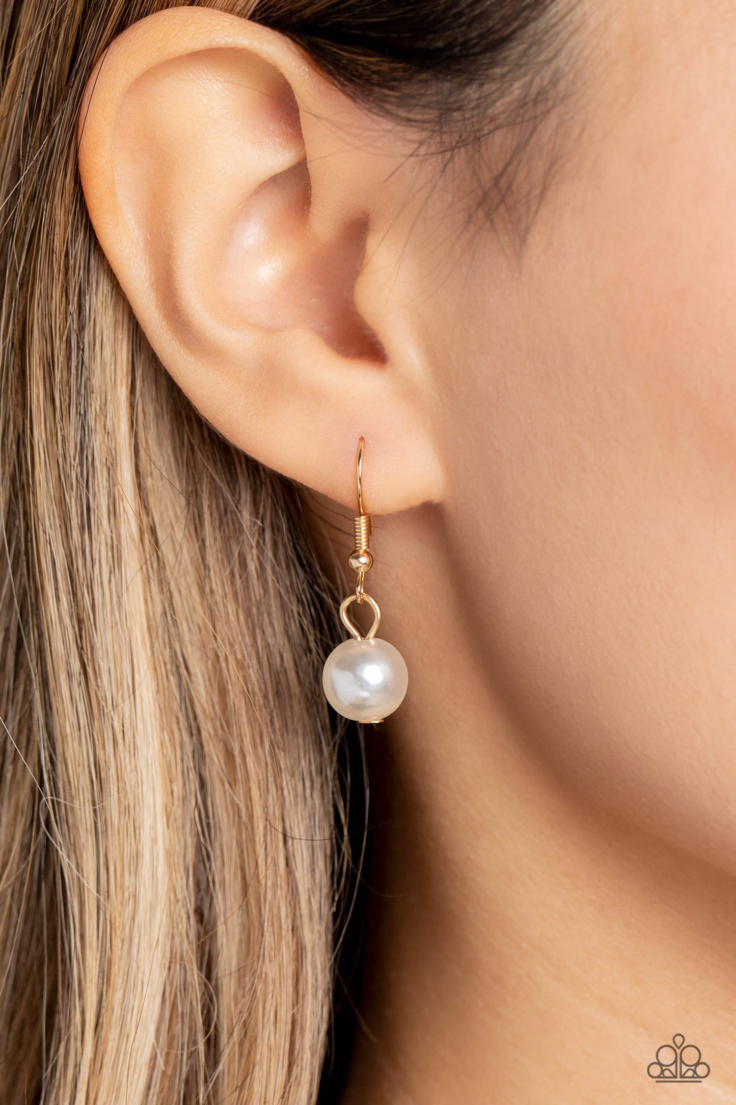 Countess Chic Gold Pearl Necklace - Paparazzi Accessories