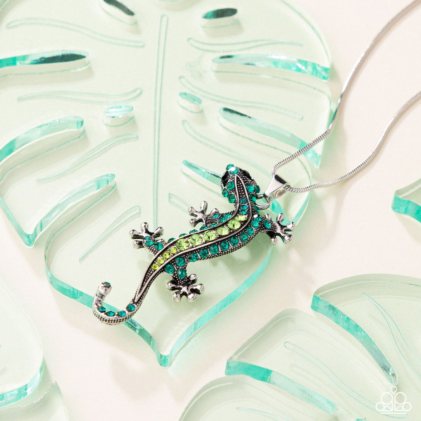 Shimmery Salamander - Green