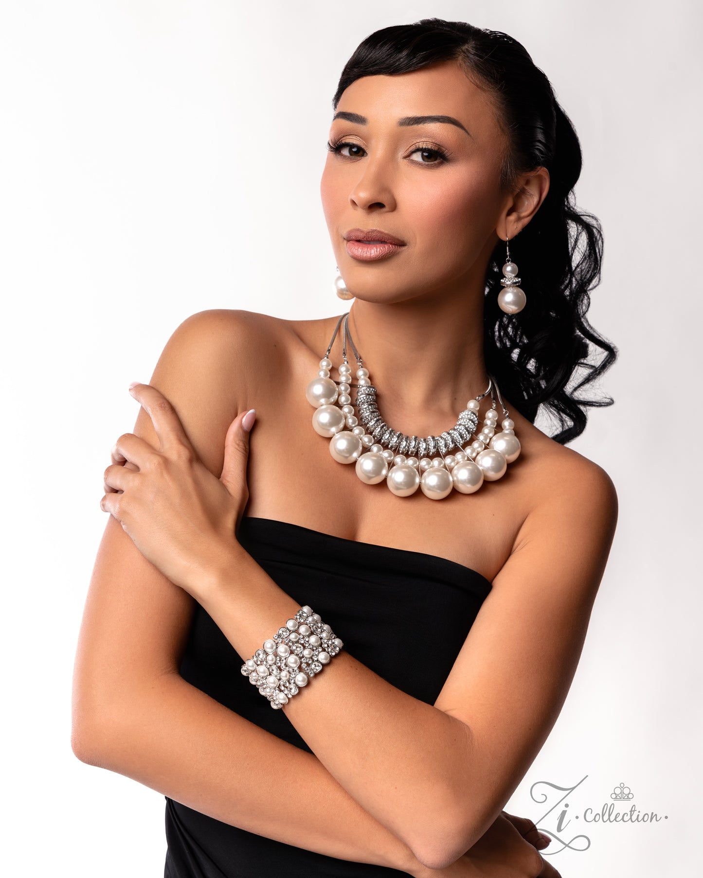 Comfortable Chic White Pearl Cuff 2025 Zi Bracelet - Paparazzi Accessories