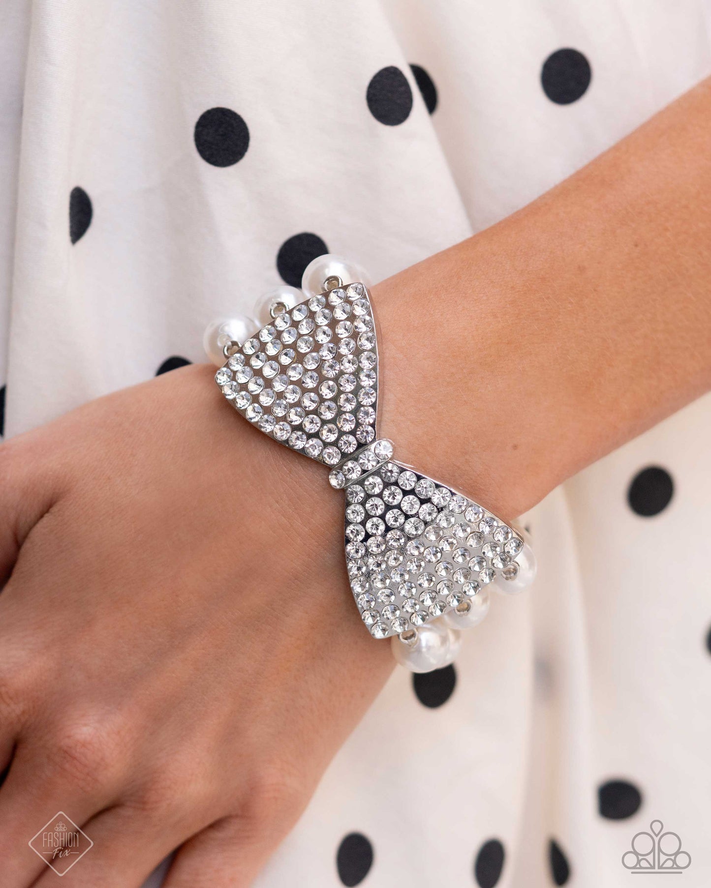 Bracelet: "​Dashing Demeanor - White" (P9ST-WTXX-062AY)