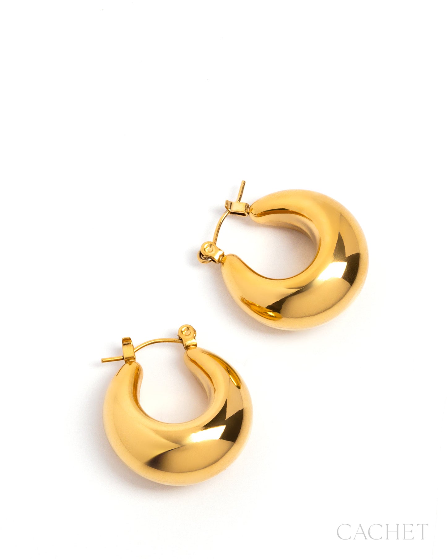 Enchantant 18K Gold-Plated Earring - Cachet by Paparazzi