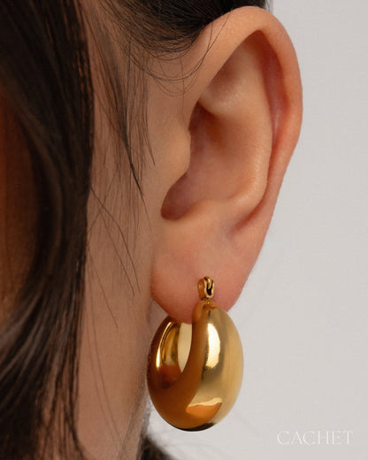 Enchantant 18K Gold-Plated Earring - Cachet by Paparazzi