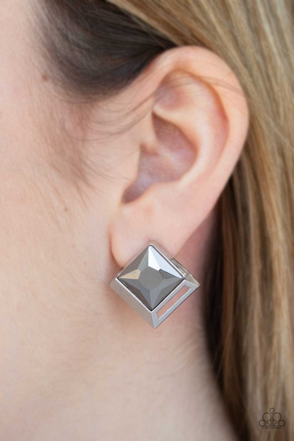 Stellar Square Silver Earring - Paparazzi Accessories