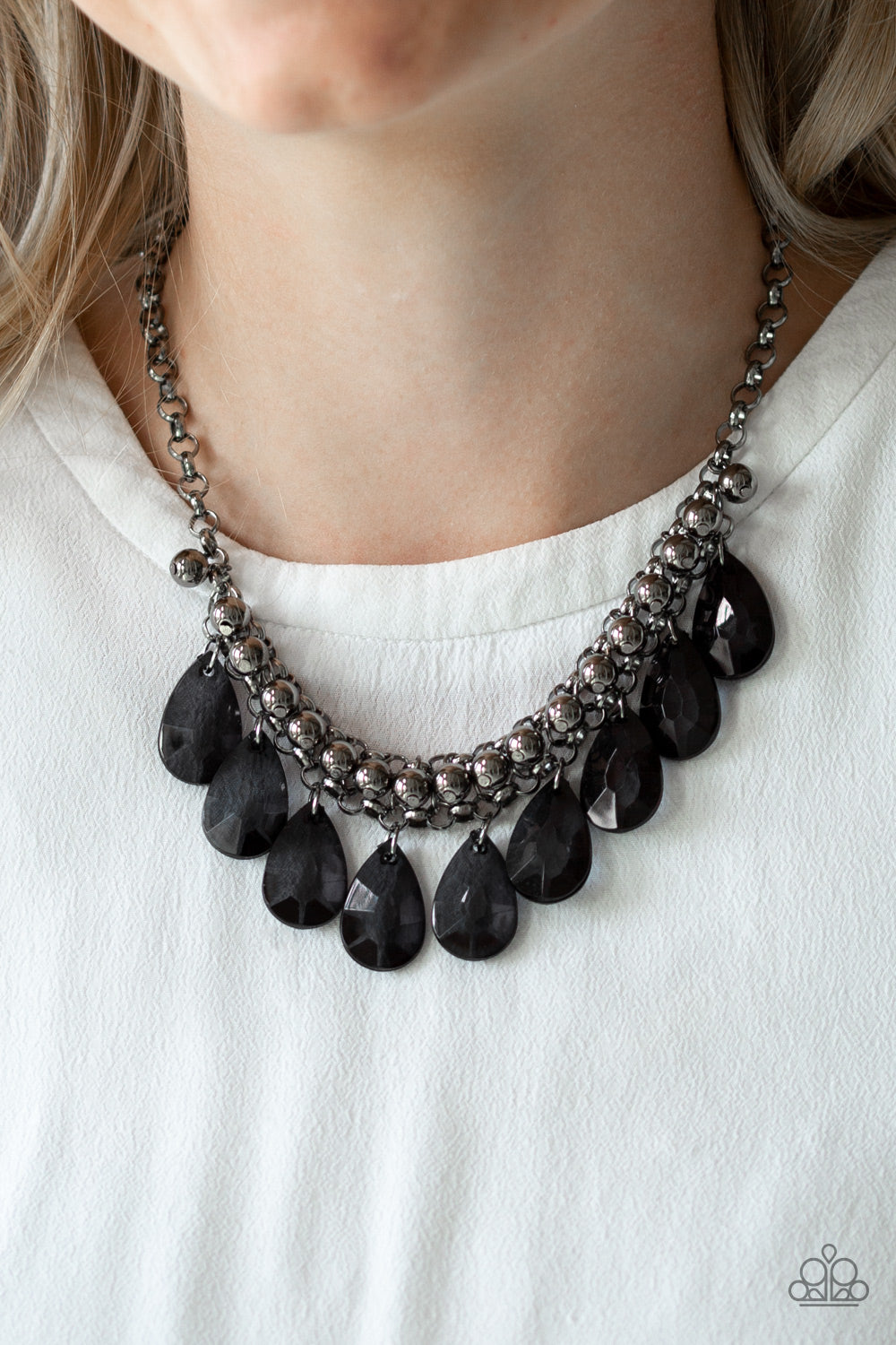 Fashionista Flair Black Necklace - Paparazzi Accessories