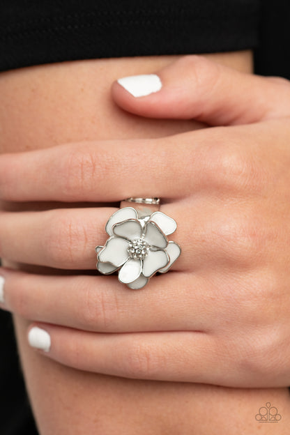 Hibiscus Holiday White Ring - Paparazzi Accessories