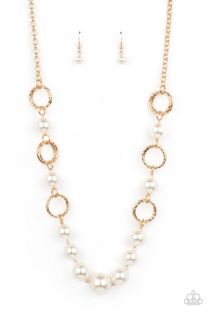 COUNTESS Me In Gold Necklace - Paparazzi Accessories