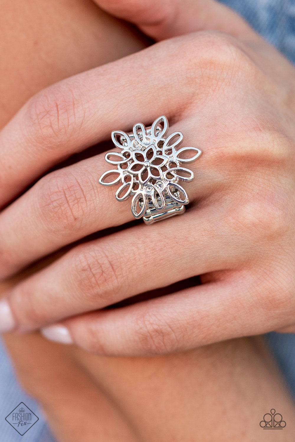 Ring: "Coastal Chic - Silver" (P4WH-SVXX-203KG)
