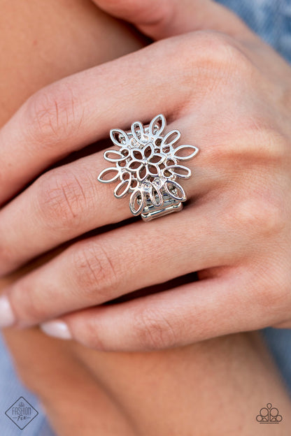Ring: "Coastal Chic - Silver" (P4WH-SVXX-203KG)