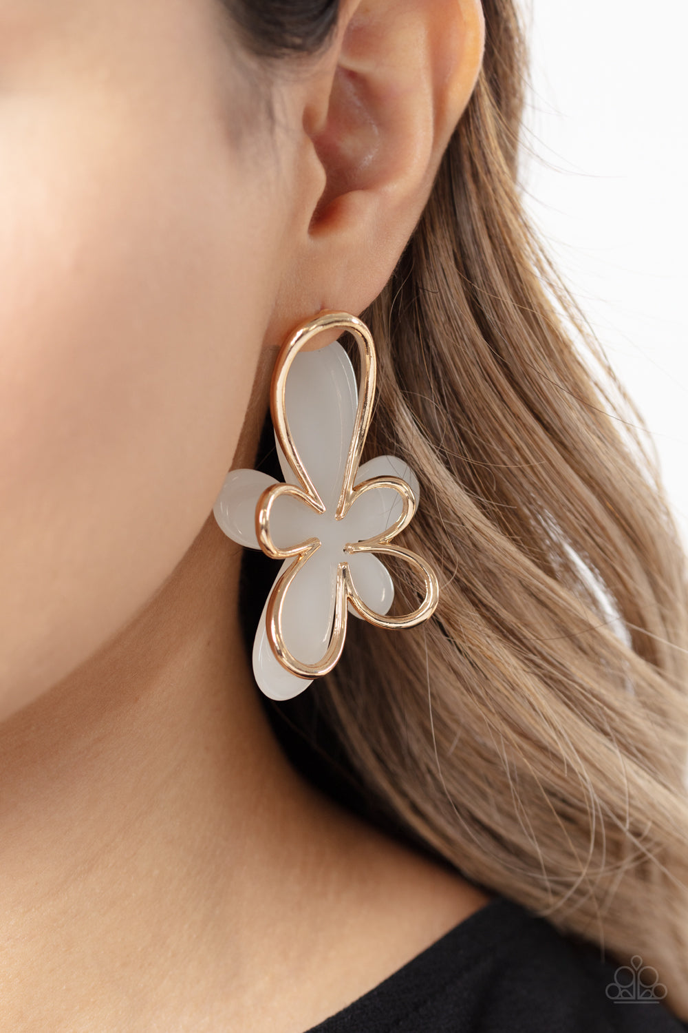 Glimmering Gardens Gold Flower Earring - Paparazzi Accessories  Overlapping a white abstract acrylic flower, a gold outline in the same abstract floral shape glimmers atop the pop of color for a three-dimensional fashionable lure. Earring attaches to a standard post fitting.  Sold as one pair of post earrings.  P5PO-GDXX-240XX